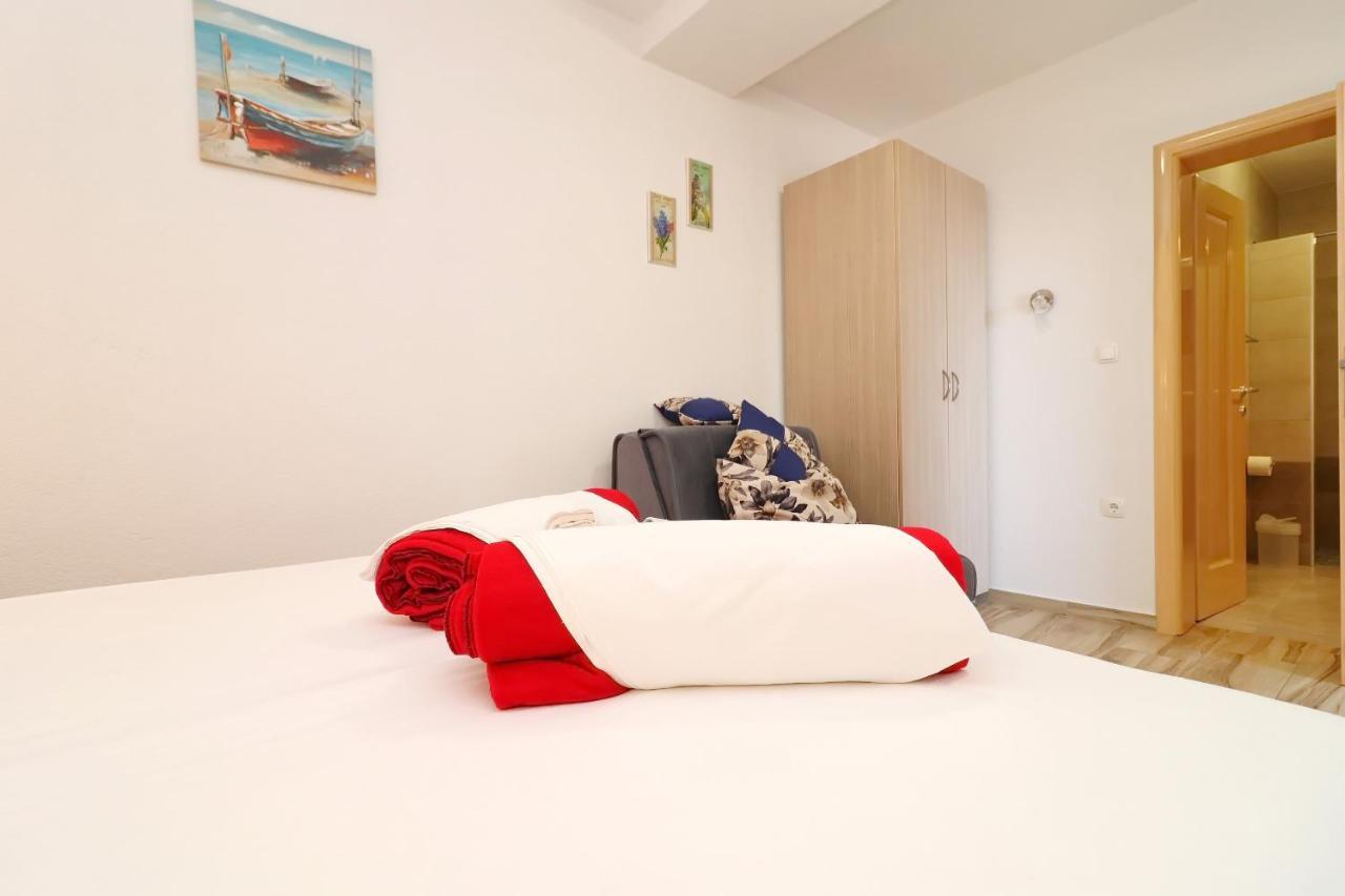 Seaside Apartments Hrkac Оребич Экстерьер фото
